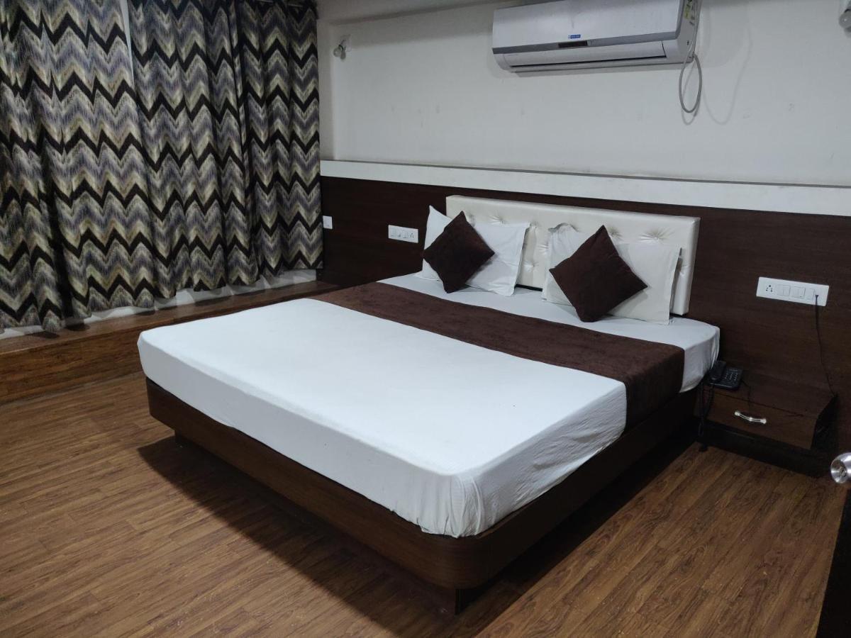 Hotel Vaidehi Udaipur Bagian luar foto